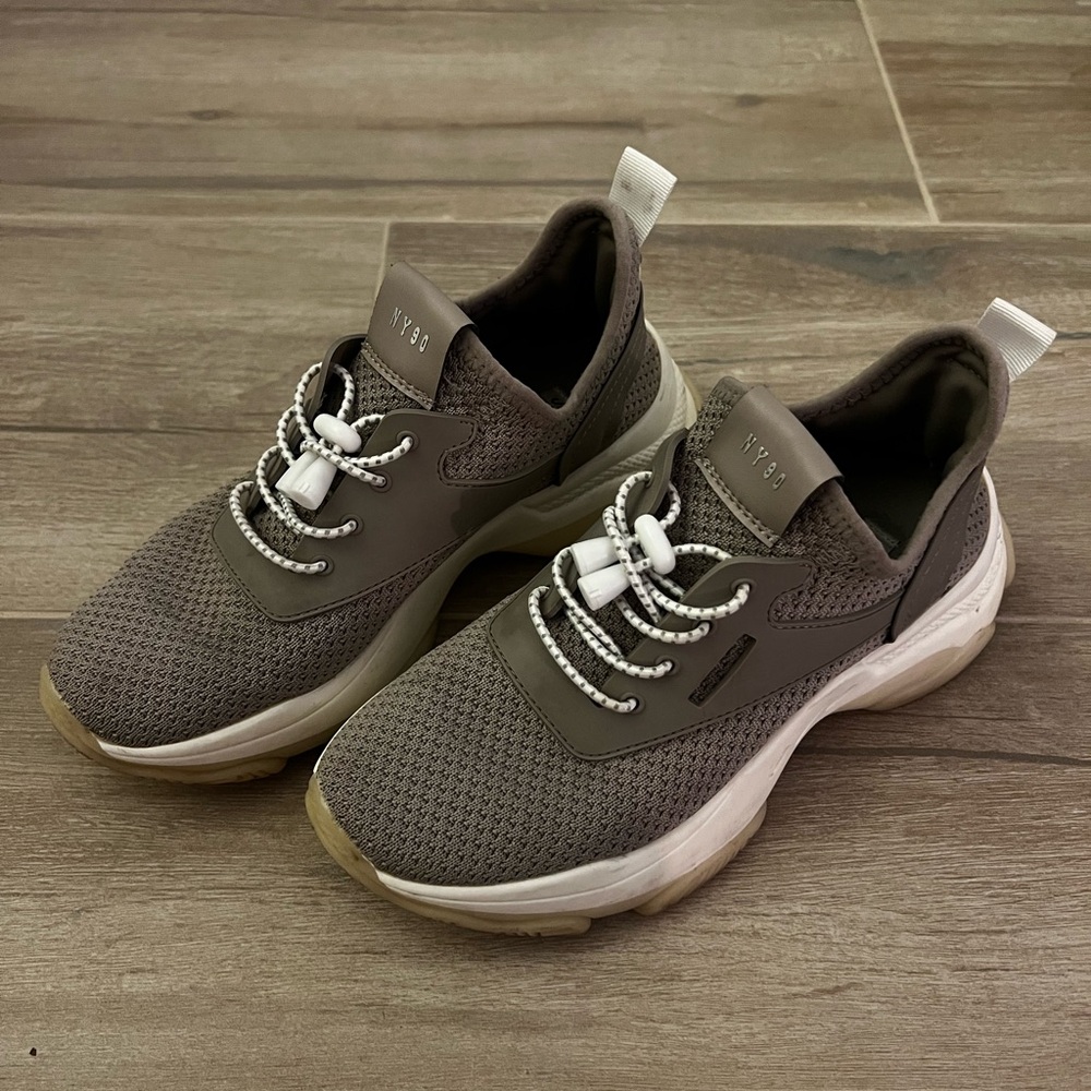 Steve Madden Gray Sneakers